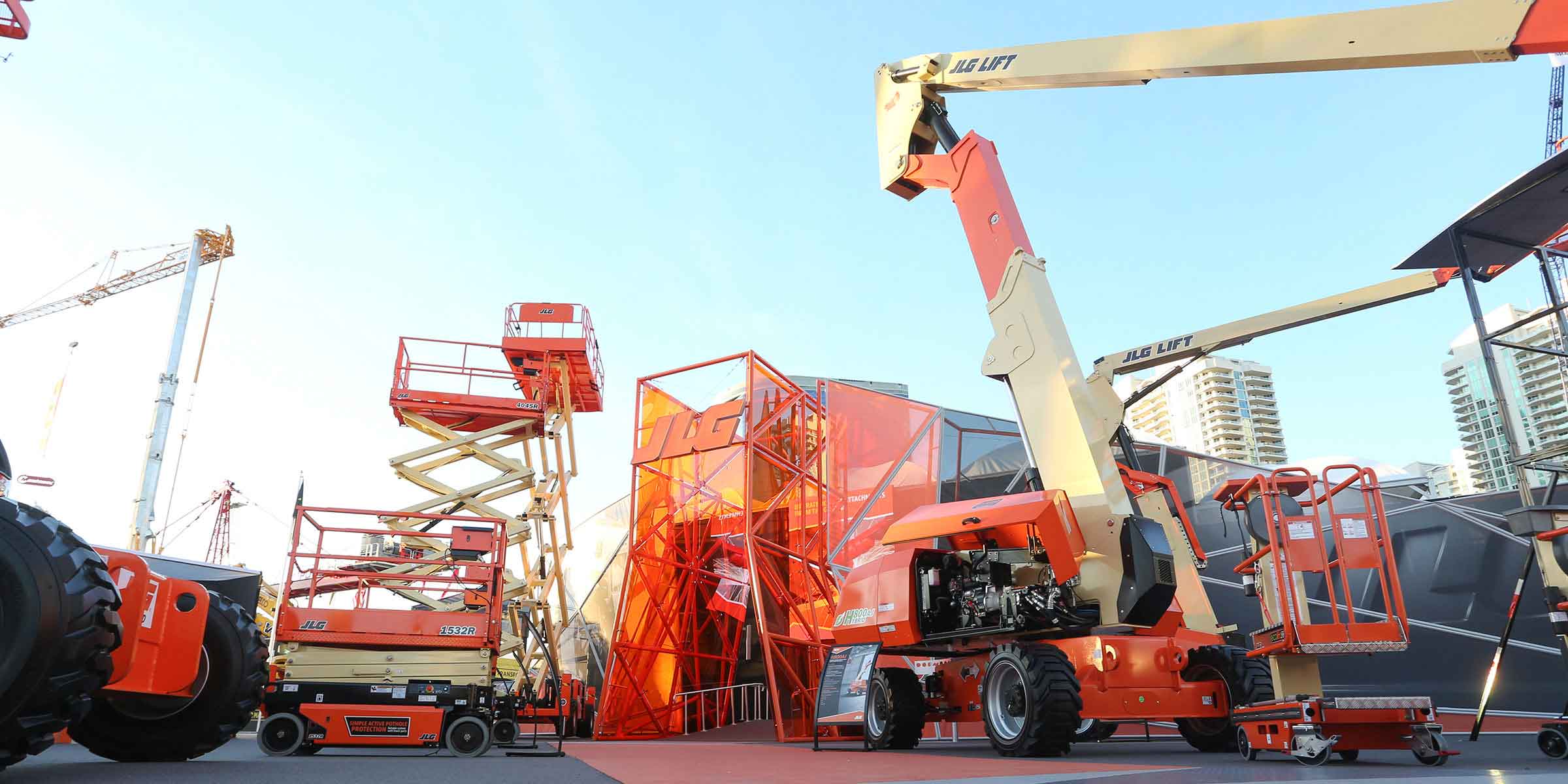 ‘MindBlowing’ Technologies At CONEXPO With JLG